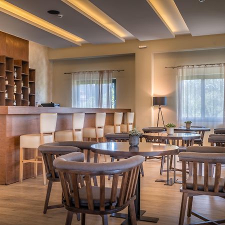 Elegance Luxury Executive Suites - Adults Only Tragaki Exterior foto
